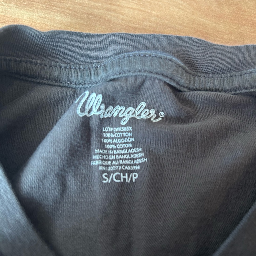 Wrangler Charcoal Tee with Desert Graphic - Picture 4 of 4